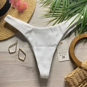 Billabong 🤍 Waffle Skimpy White Tan Bikini Bottom 👙☀️🌴